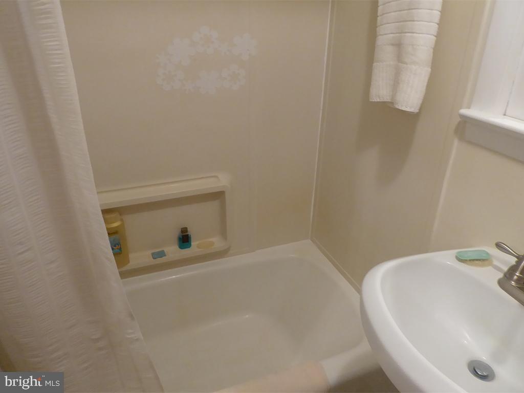 135 Farm Ridge Road Front Royal, VA 22630 - Photo 42 of 50 Updated bathroom