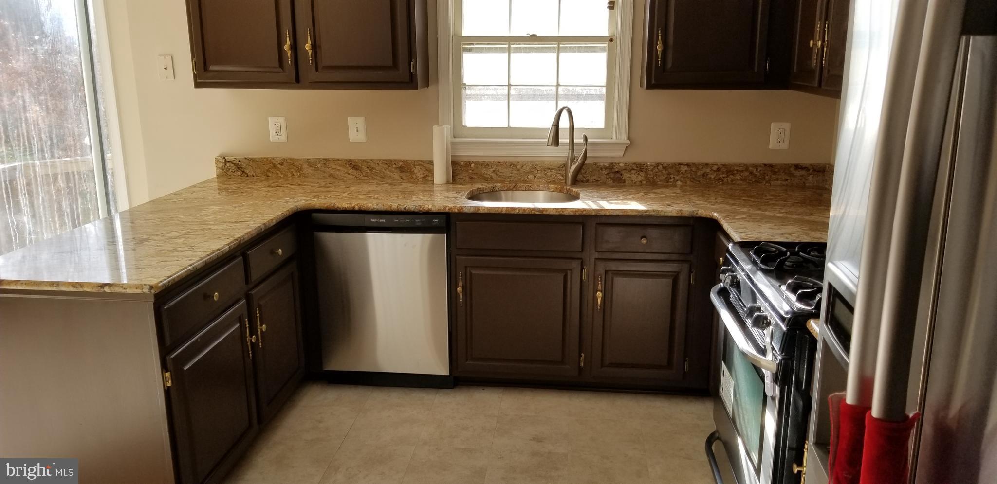 7728 Gromwell Court Springfield, VA 22152 - Photo 6 of 16
