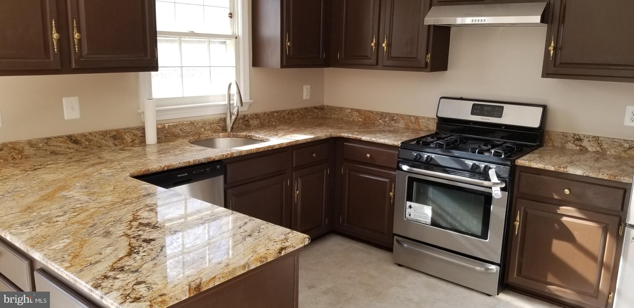 7728 Gromwell Court Springfield, VA 22152 - Photo 8 of 16