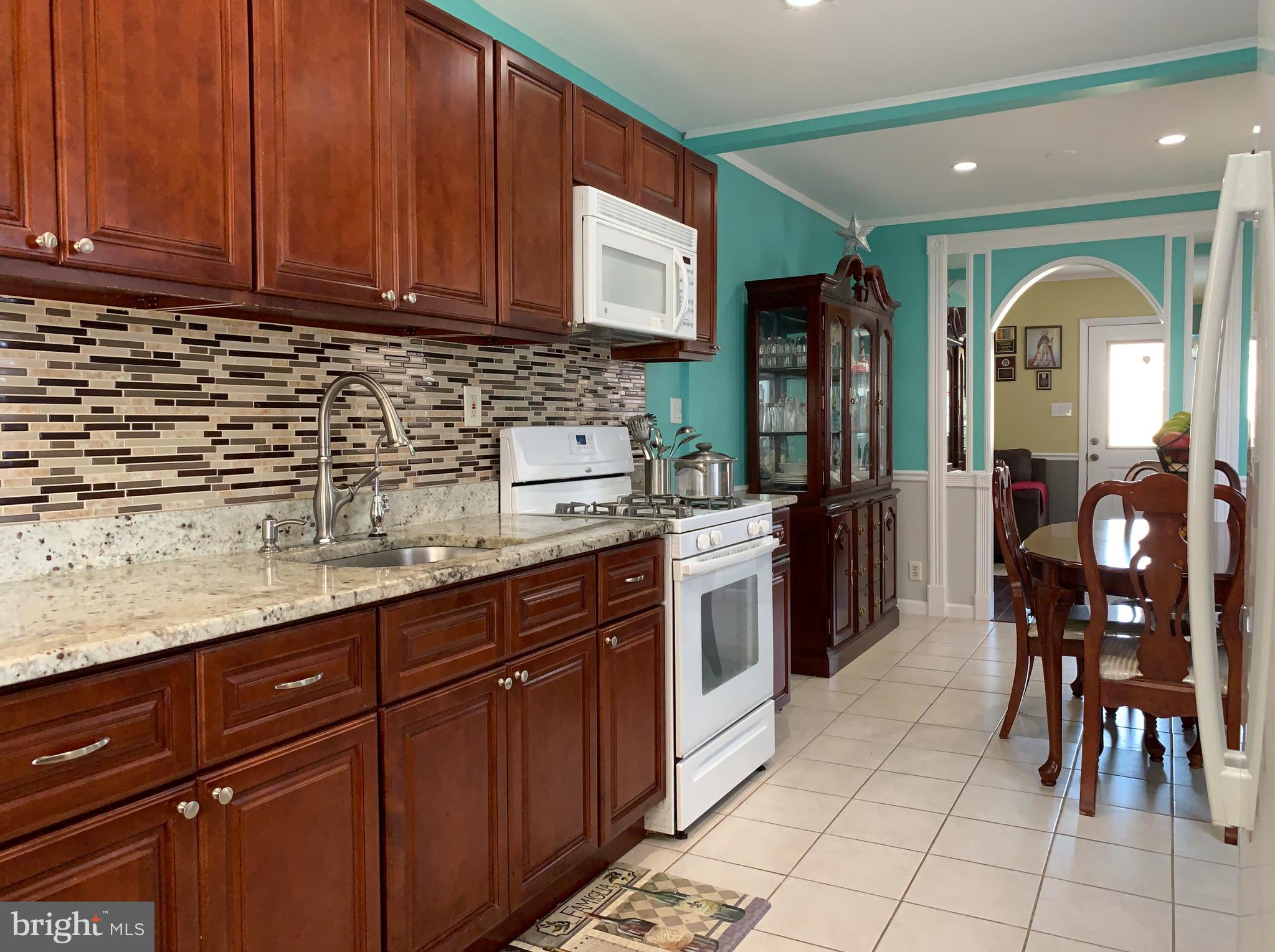 514 Bem Street Riverside, NJ 08075 - Photo 3 of 22