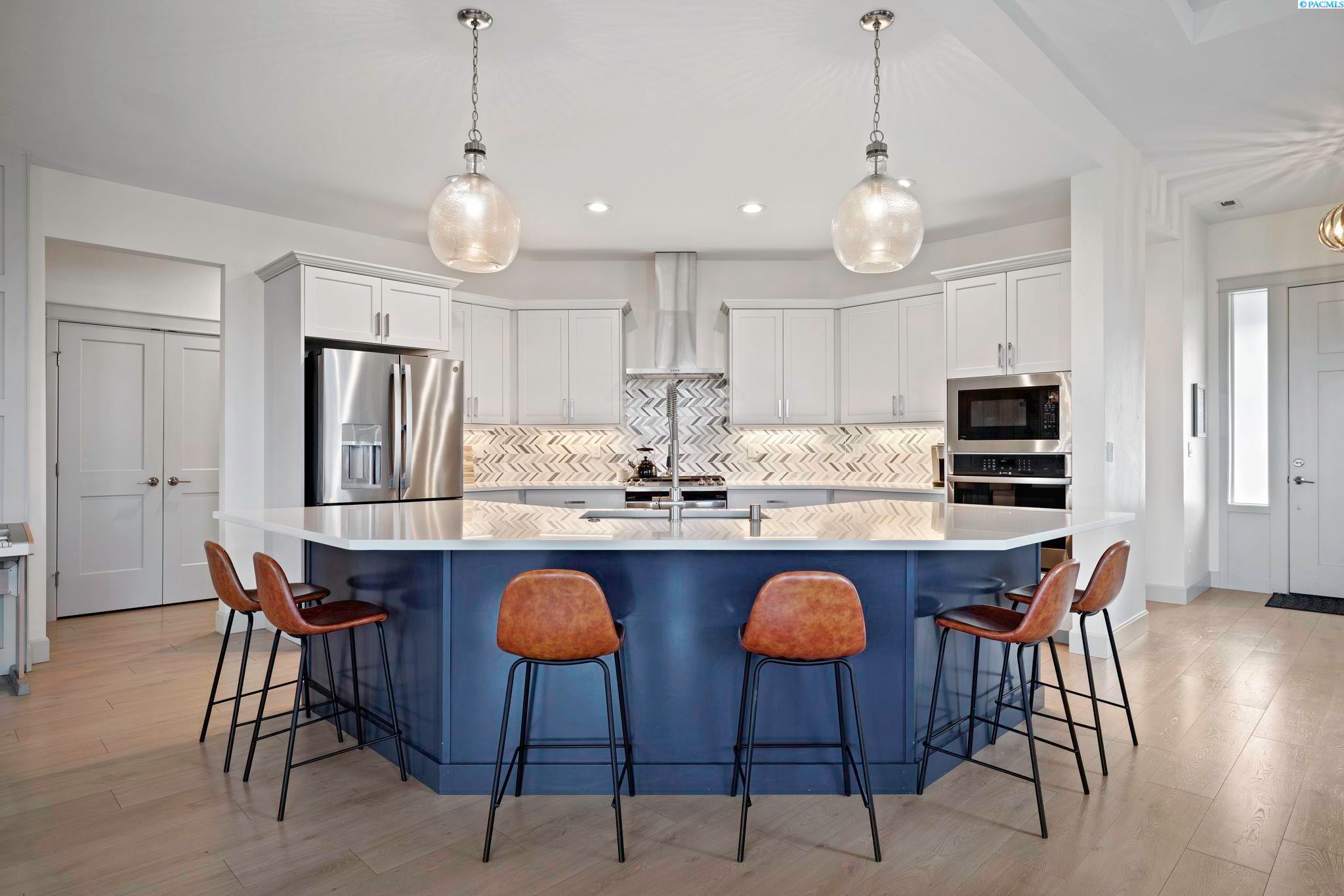 86710 East Calico Road Kennewick, WA 99338 - Photo 10 of 48 Gallery Image 10