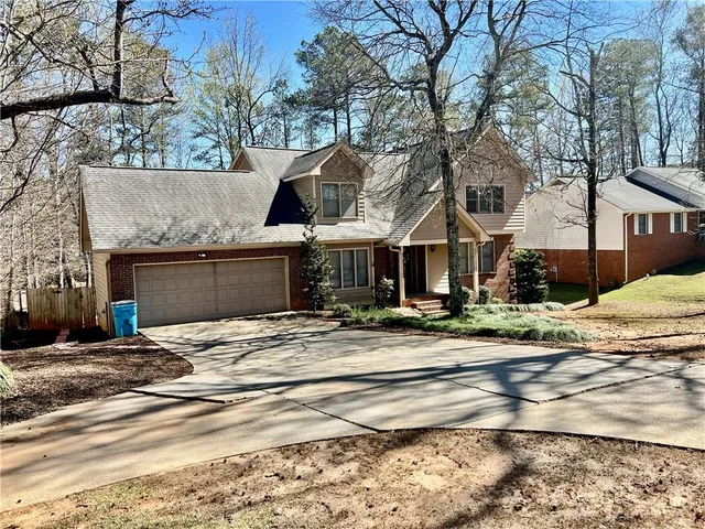 a front view of house with yard