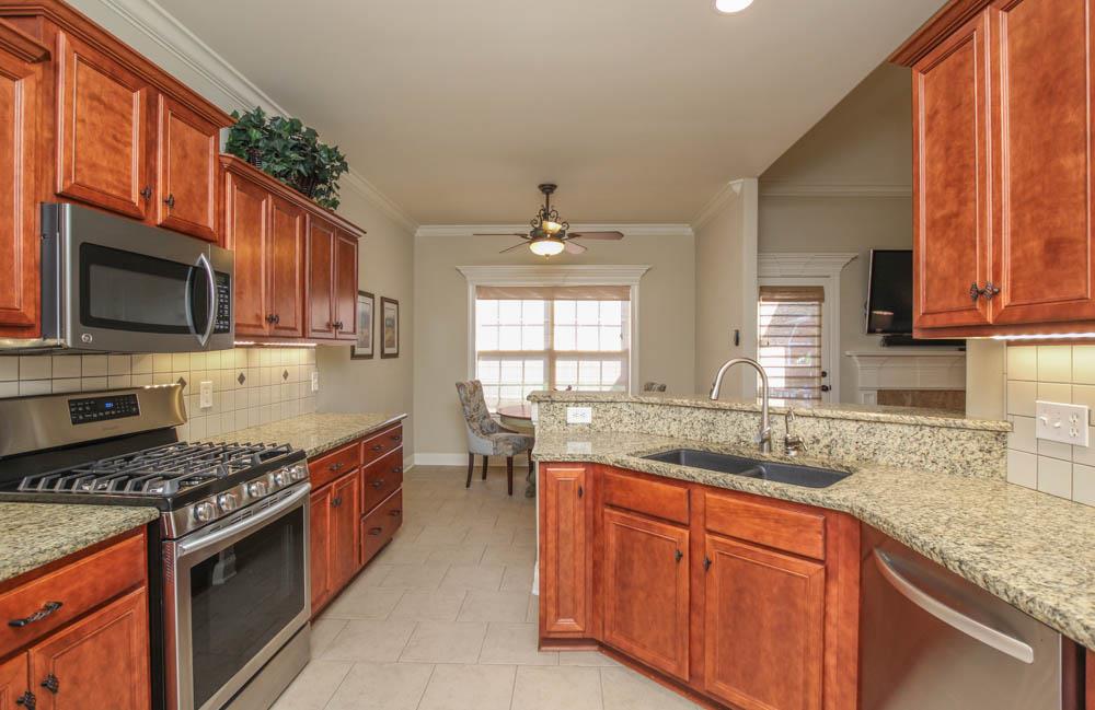 604 Windy Road Mount Juliet, TN 37122 - Photo 7 of 30 Granite counter tops with stainless steel appliances