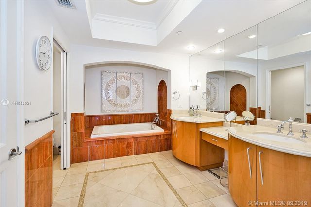 $1,700,000 | 17875 Collins Avenue, Unit 1905, Sunny Isles Beach, FL 33160