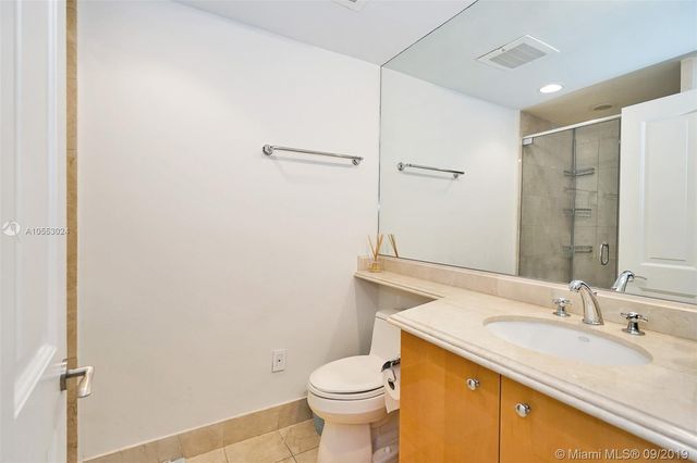 $1,700,000 | 17875 Collins Avenue, Unit 1905, Sunny Isles Beach, FL 33160