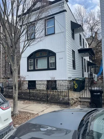 $1,700 | 2242 Victor Street, Cincinnati, OH 45219