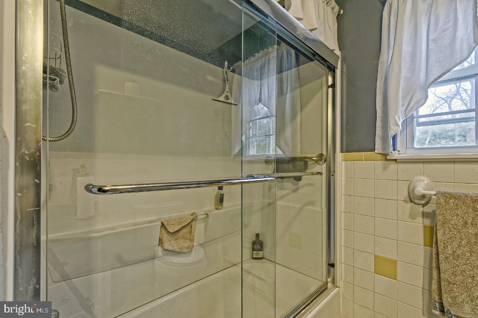 623 Ave D Southampton, NJ 08088 - Photo 16 of 34