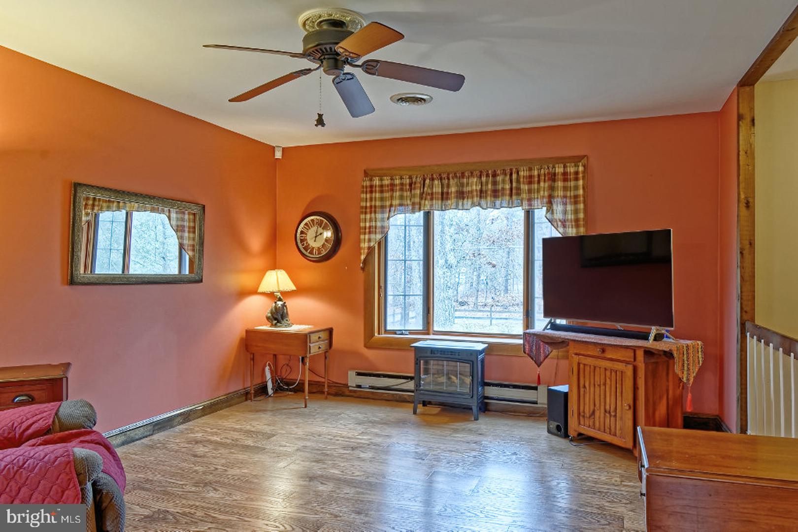 623 Ave D Southampton, NJ 08088 - Photo 5 of 34