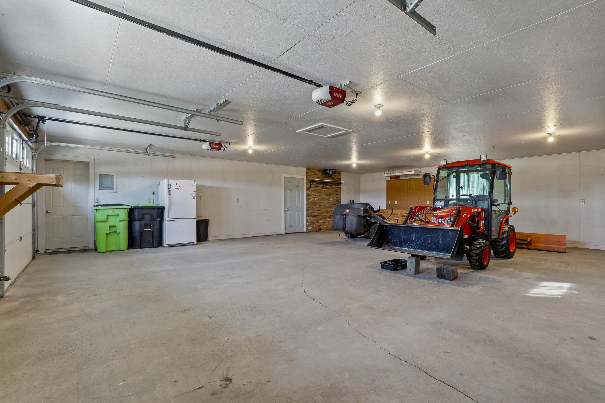 W197 City View Road Kiel, WI 53042 - Photo 24 of 35 Garage Insulated