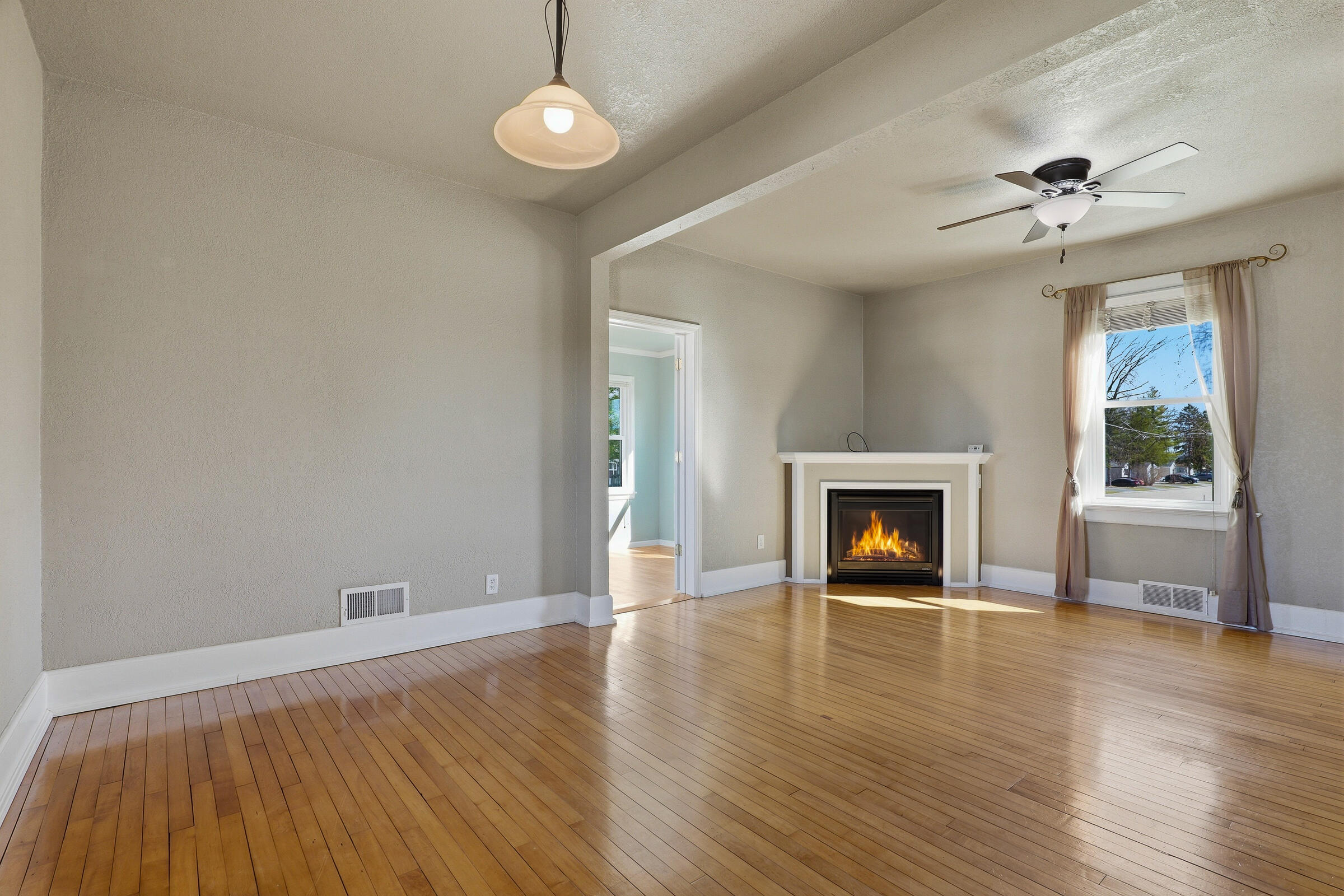 W197 City View Road Kiel, WI 53042 - Photo 5 of 35 Living Room w Hardwood Floors