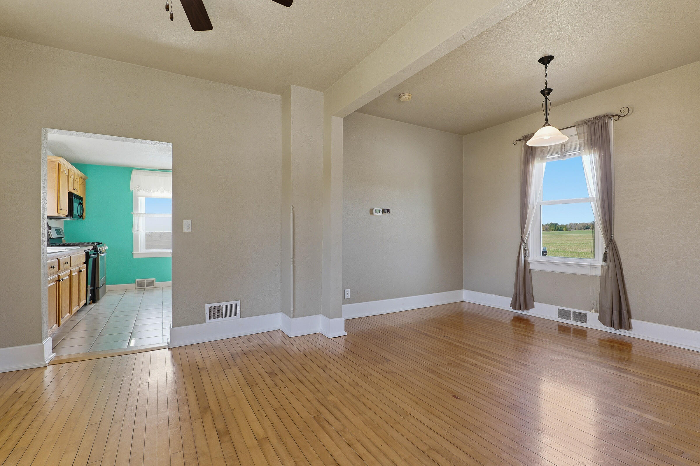 W197 City View Road Kiel, WI 53042 - Photo 6 of 35 Open & Bright Living Room