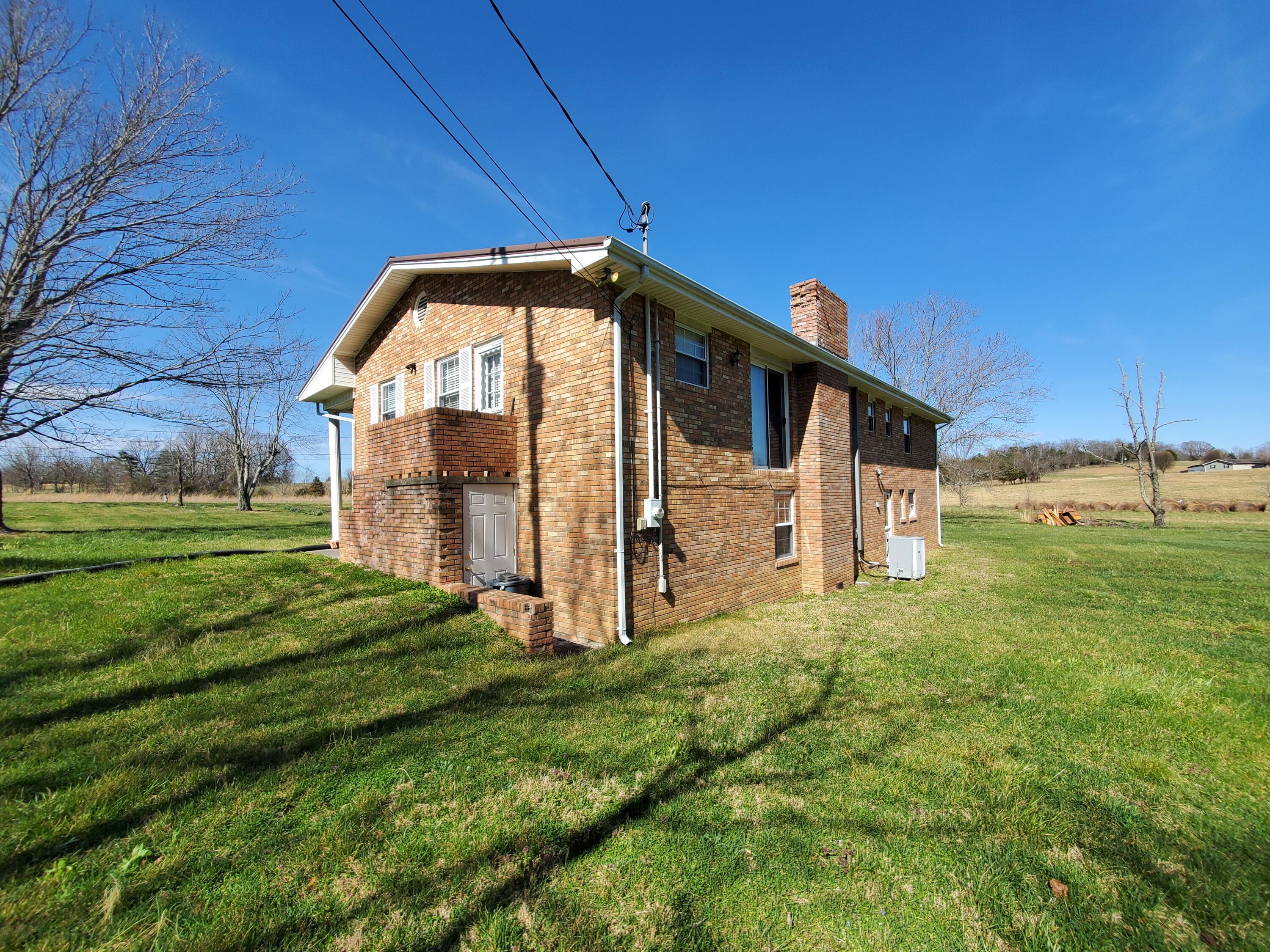 2010 McCoy Road Greeneville, TN 37743 - Photo 11 of 59 Lt rear