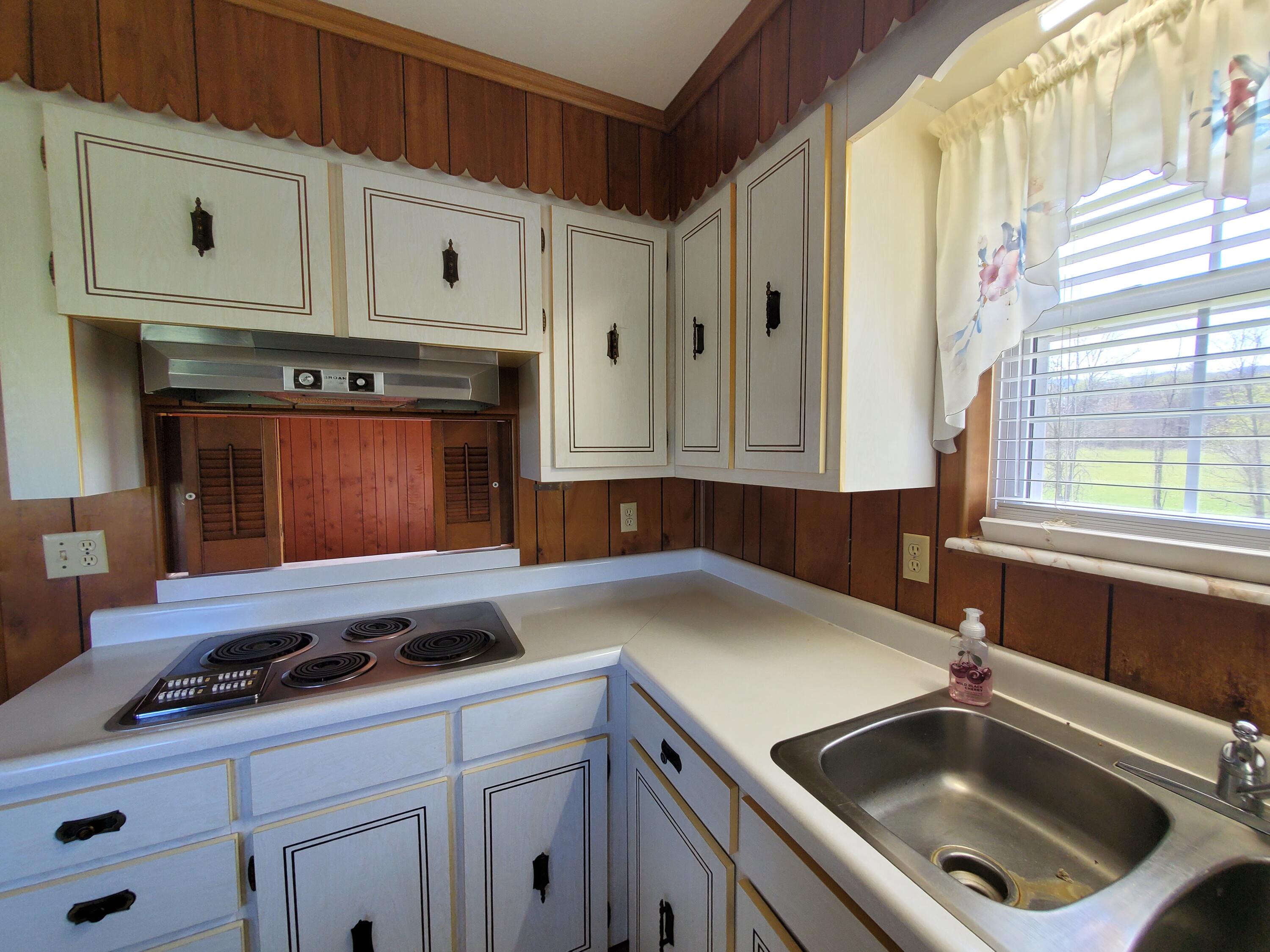 2010 McCoy Road Greeneville, TN 37743 - Photo 18 of 59 20220407_114307