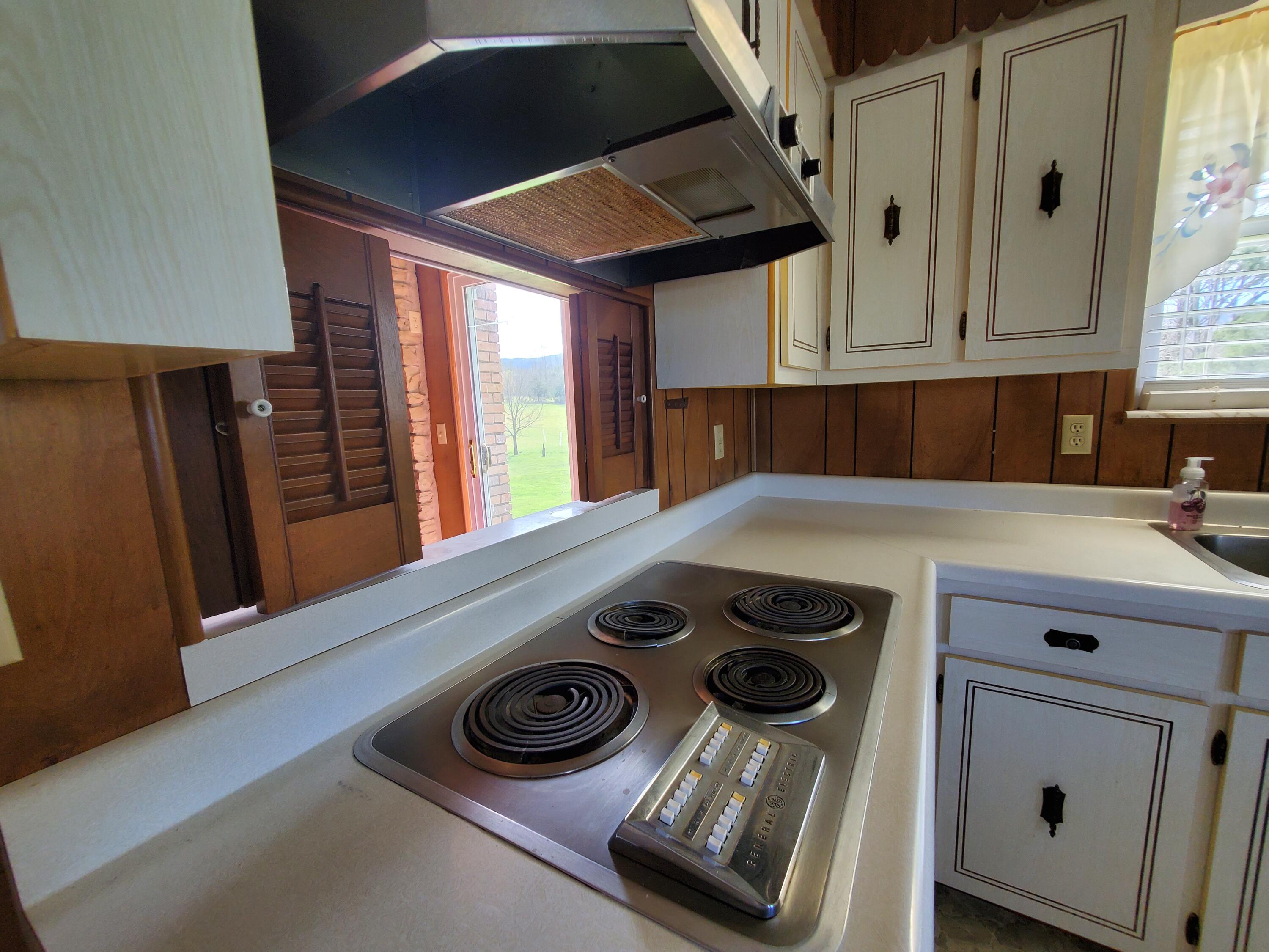 2010 McCoy Road Greeneville, TN 37743 - Photo 22 of 59 20220407_114324