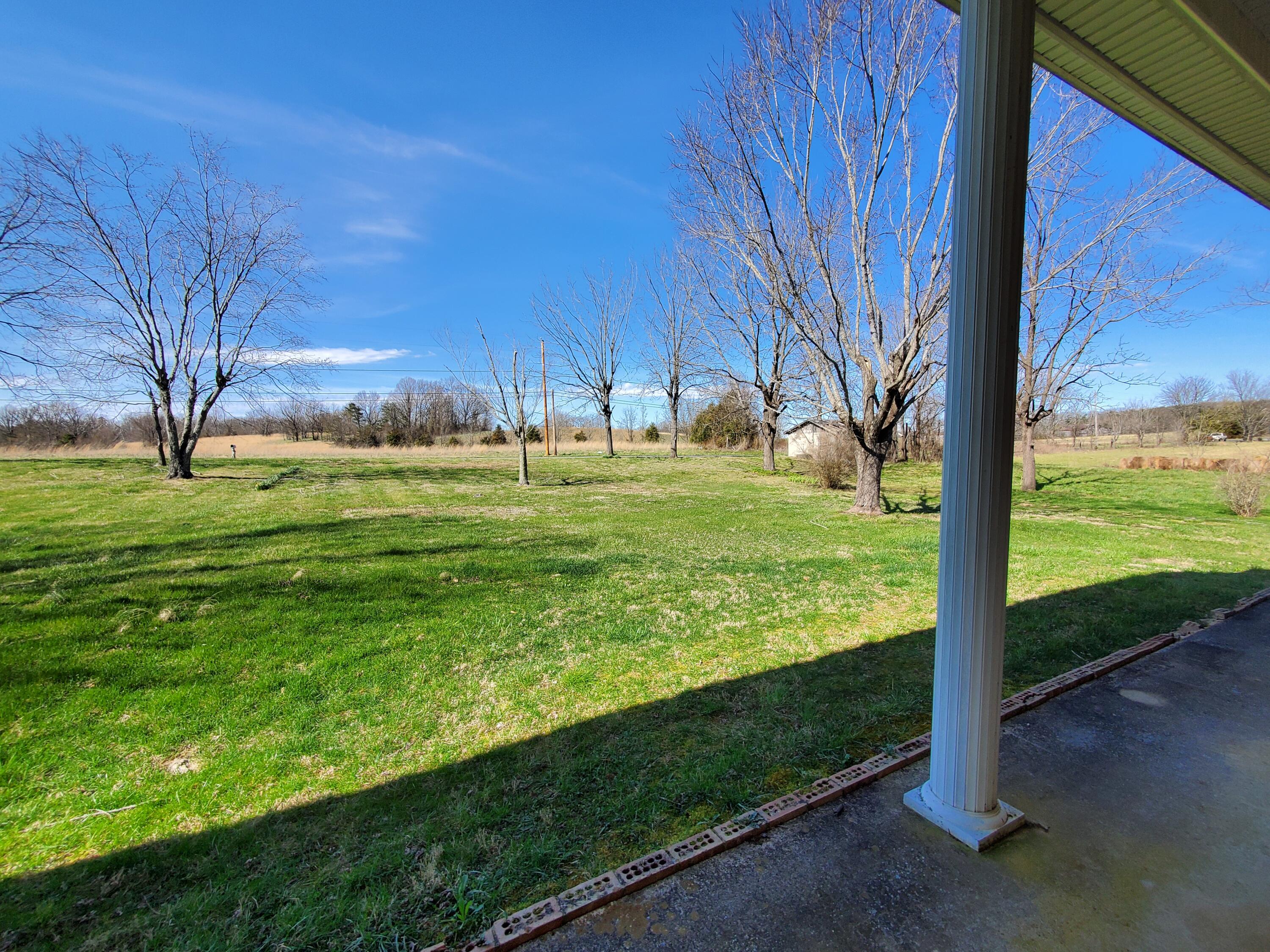 2010 McCoy Road Greeneville, TN 37743 - Photo 6 of 59 front yard