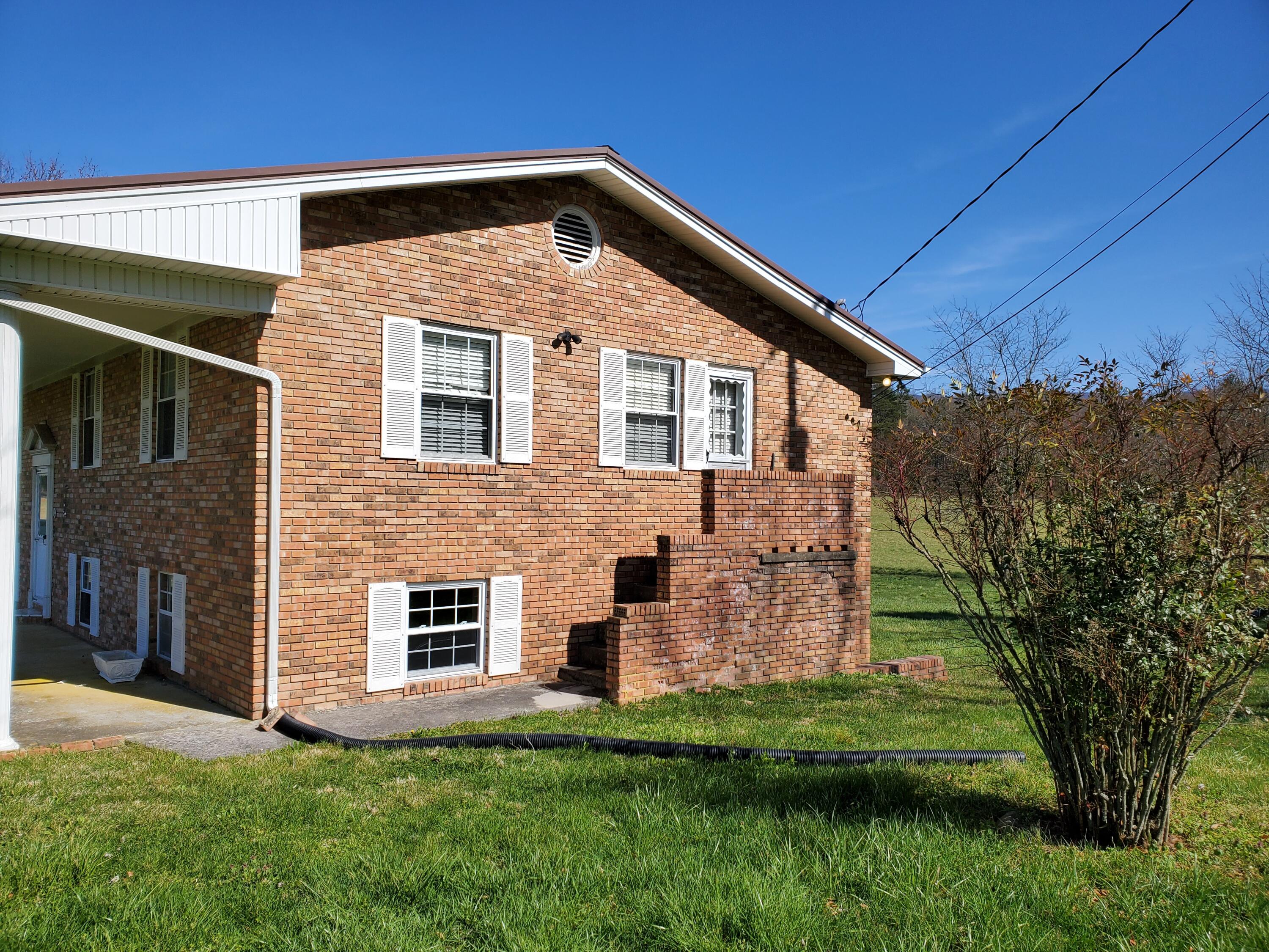 2010 McCoy Road Greeneville, TN 37743 - Photo 9 of 59 rt door 2