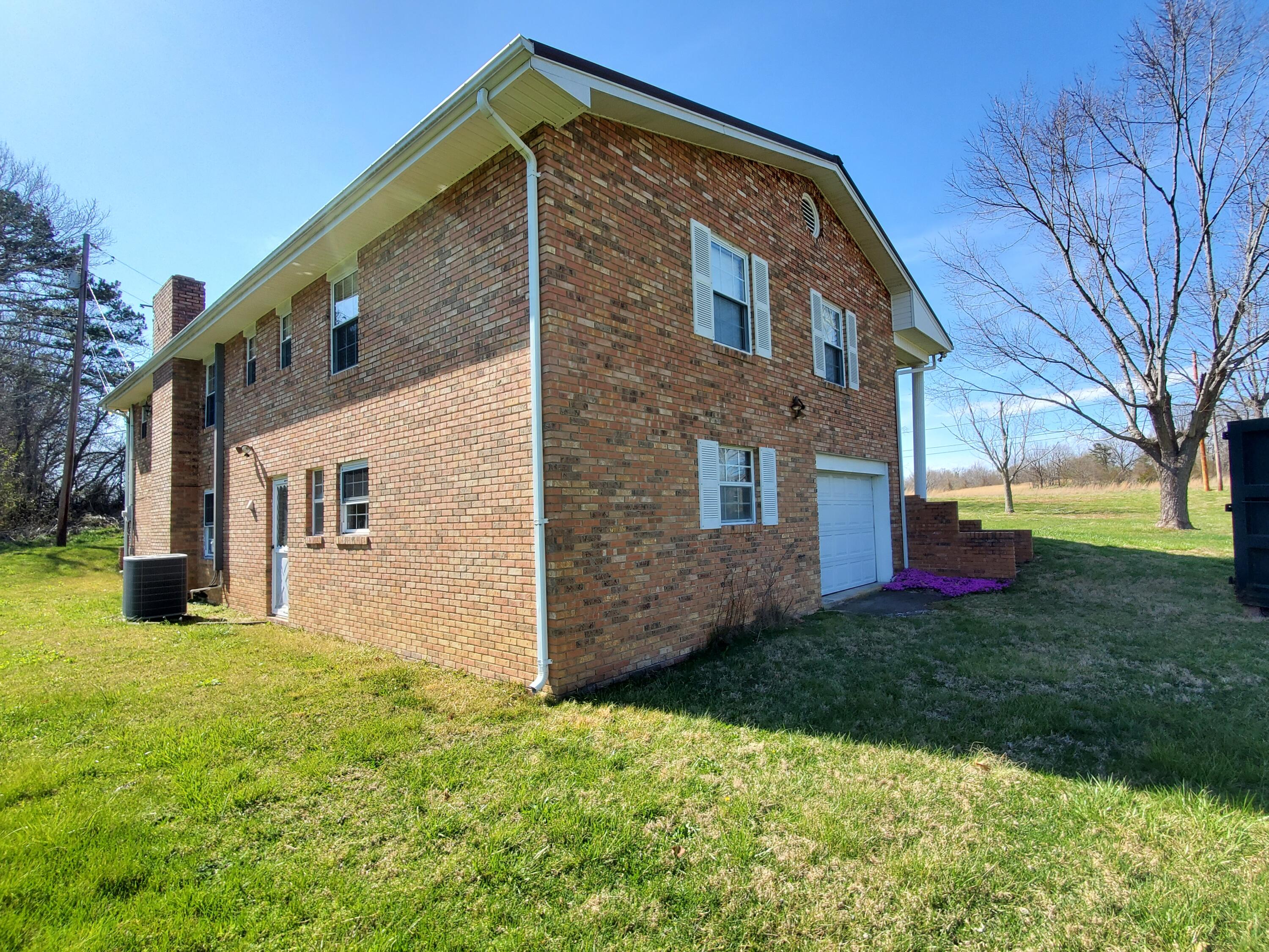 2010 McCoy Road Greeneville, TN 37743 - Photo 10 of 59 rt rear 2