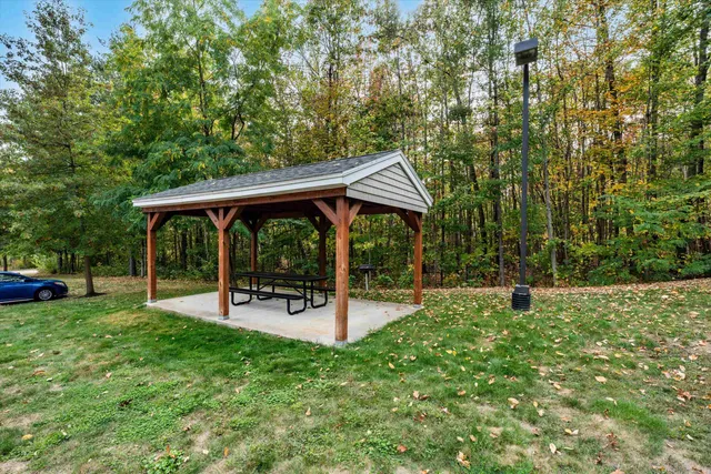 $335,000 | 58 Breckenridge Way, Unit 28, Laconia, NH 03246