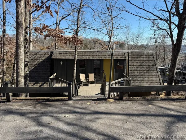 $429,999 | 252 Walkers Cay Drive, Osage Beach, MO 65065