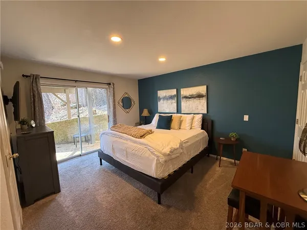 $429,999 | 252 Walkers Cay Drive, Osage Beach, MO 65065