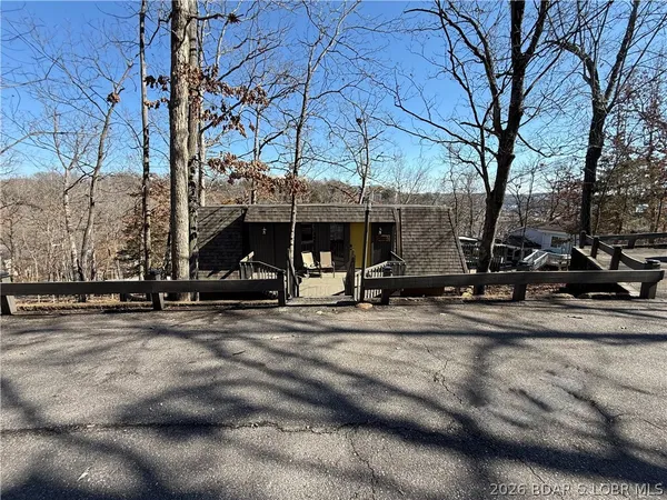 $429,999 | 252 Walkers Cay Drive, Osage Beach, MO 65065