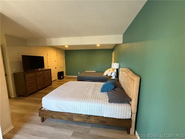 $429,999 | 252 Walkers Cay Drive, Osage Beach, MO 65065