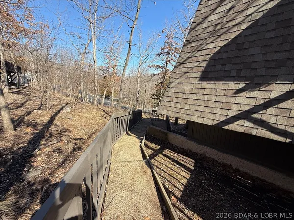 $429,999 | 252 Walkers Cay Drive, Osage Beach, MO 65065