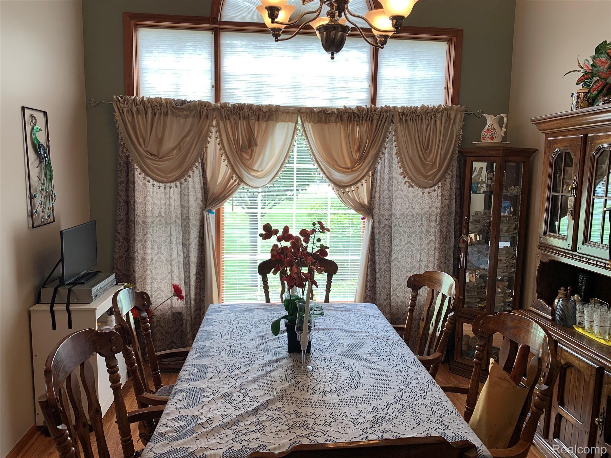 28838 King Road Romulus, MI 48174 - Photo 18 of 50 IMG_2790 - Copy.jpg