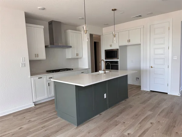 $2,700 | 401 Darley Oak Drive, Dripping Springs, TX 78620