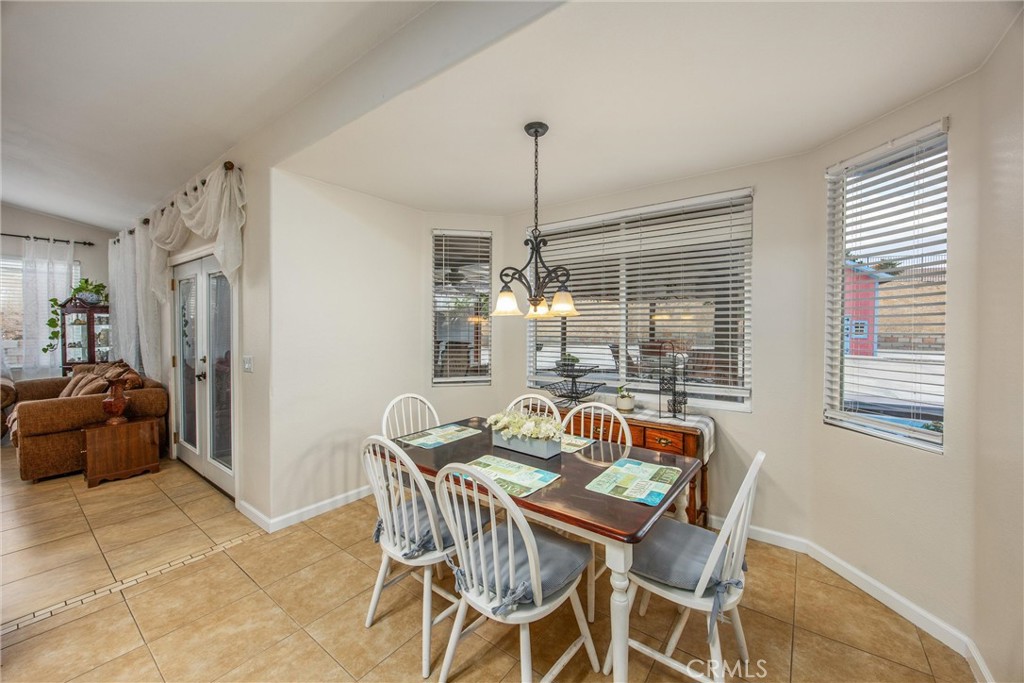 13997 Riverside Drive Apple Valley, CA 92307 - Photo 12 of 55