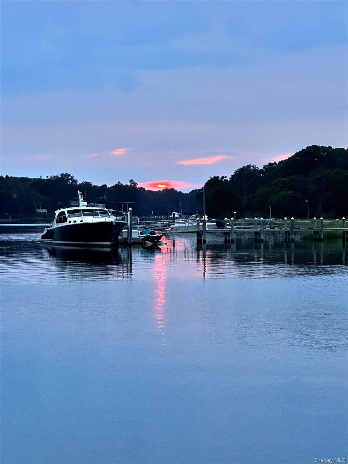610 Park Avenue Mattituck, NY 11952 - Photo 22 of 23 a view of swimming pool with mountain view