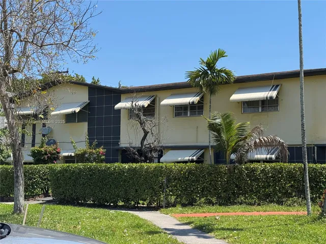 $200,000 | 17051 Northeast 23rd Avenue, Unit 1J, North Miami Beach, FL 33160