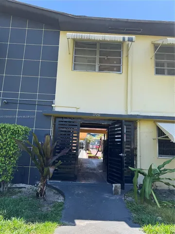 $200,000 | 17051 Northeast 23rd Avenue, Unit 1J, North Miami Beach, FL 33160