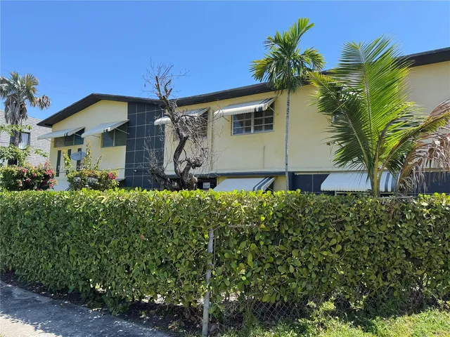 $200,000 | 17051 Northeast 23rd Avenue, Unit 1J, North Miami Beach, FL 33160