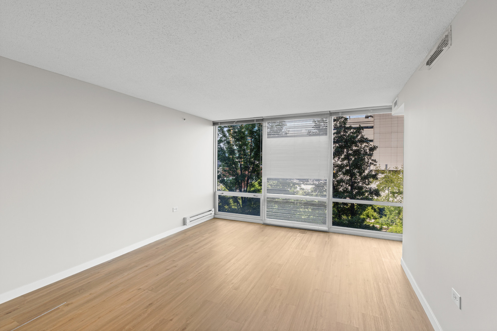 800 Elgin Road, Unit 718 Evanston, IL 60201 - Photo 5 of 38 Gallery Image 5