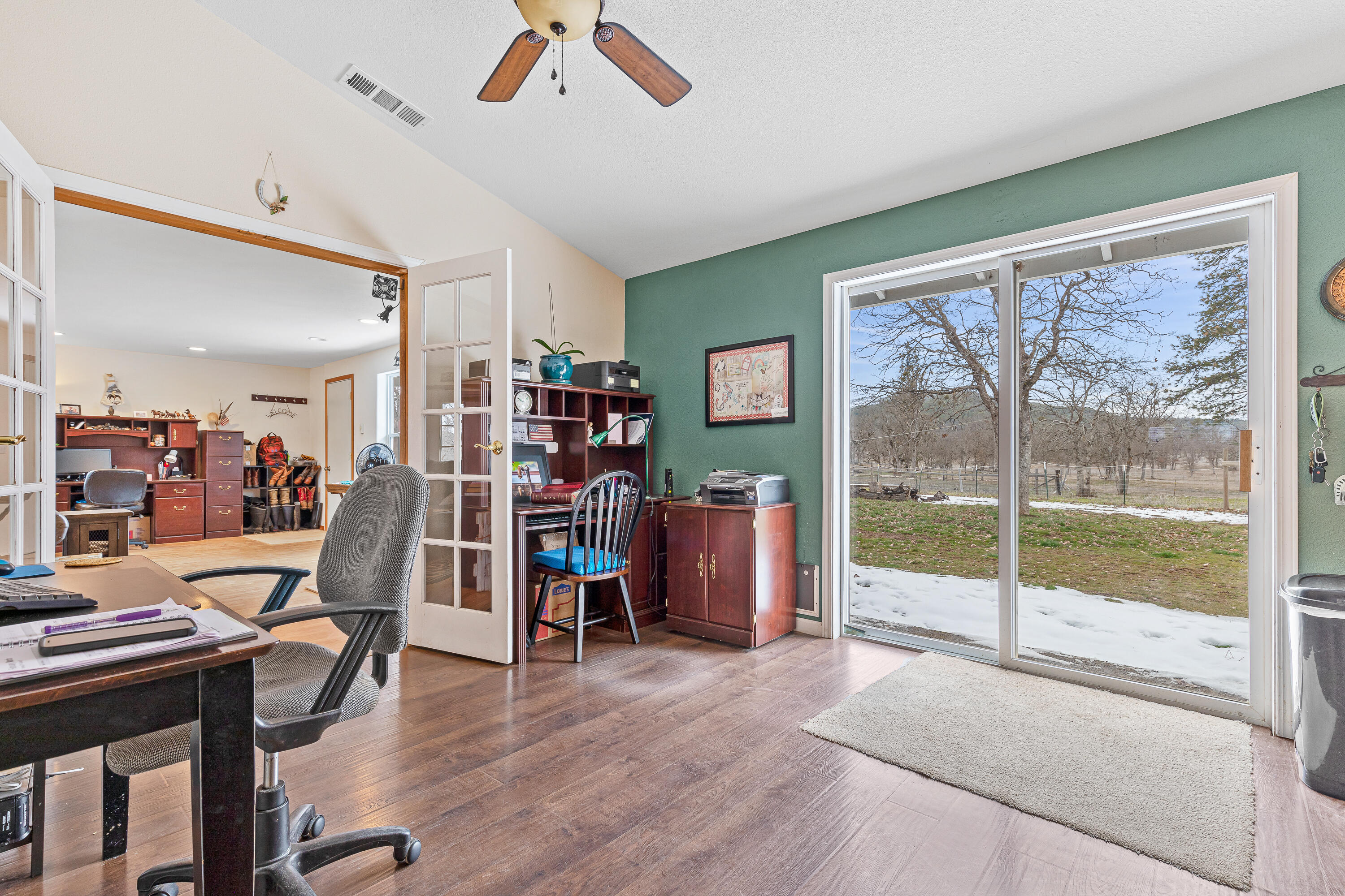 11001 Meadows Road White City, OR 97503 - Photo 13 of 60 9R9A6272