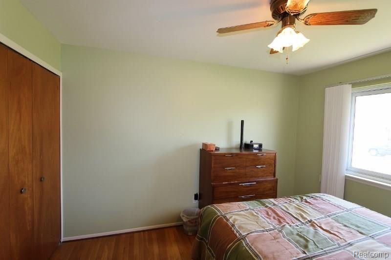 2405 Oakcrest Road Sterling Heights, MI 48310 - Photo 15 of 23 18.jpg