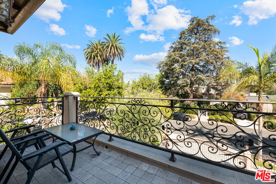 2023 Parnell Avenue Los Angeles, CA 90025 - Photo 27 of 59