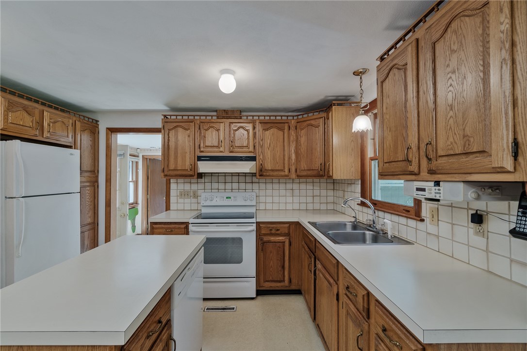 231 Sawmill Road Glocester, RI 02814 - Photo 18 of 47
