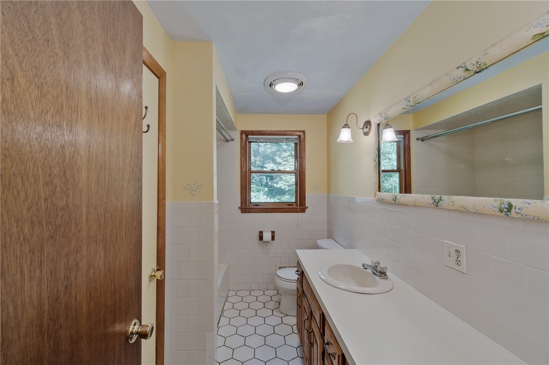 231 Sawmill Road Glocester, RI 02814 - Photo 27 of 47