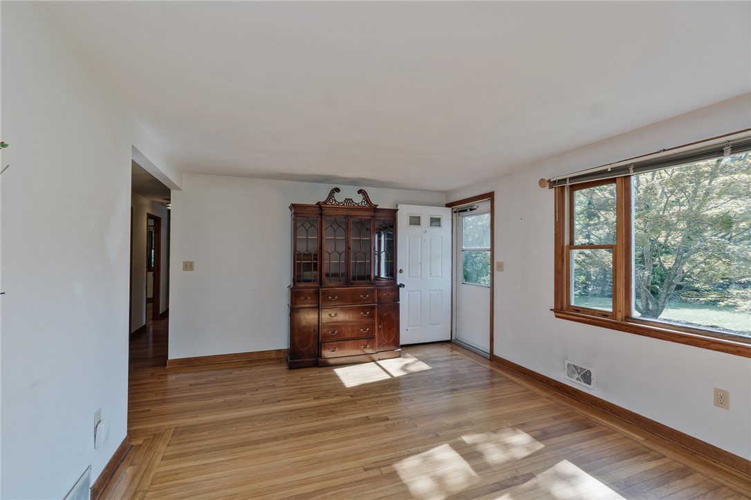 231 Sawmill Road Glocester, RI 02814 - Photo 8 of 47