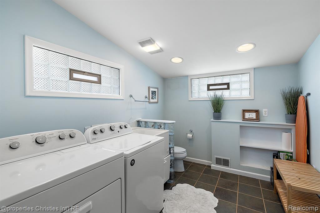 2205 Pembroke Road Birmingham, MI 48009 - Photo 17 of 36