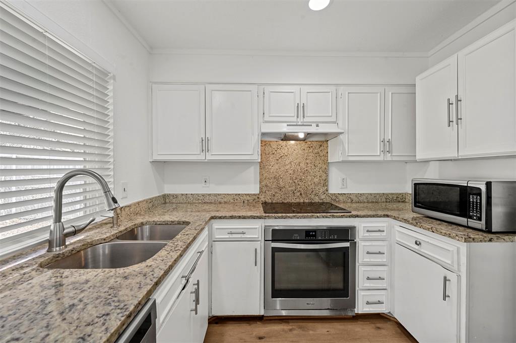 2029 Greenwood Road Carrollton, TX 75006 - Photo 5 of 20