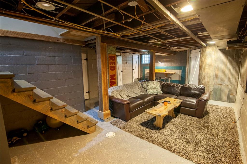 738 North Pendleton Avenue Pendleton, IN 46064 - Photo 31 of 38 Gallery Image 31