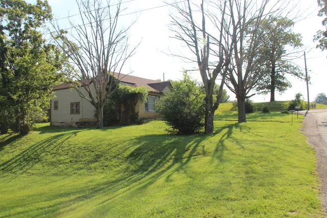 $180,000 | 105 General Rice Street, Dover, TN 37058