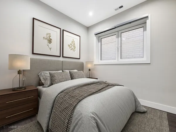 $675,000 | 1446 West Chestnut Street, Unit 2, Chicago, IL 60642