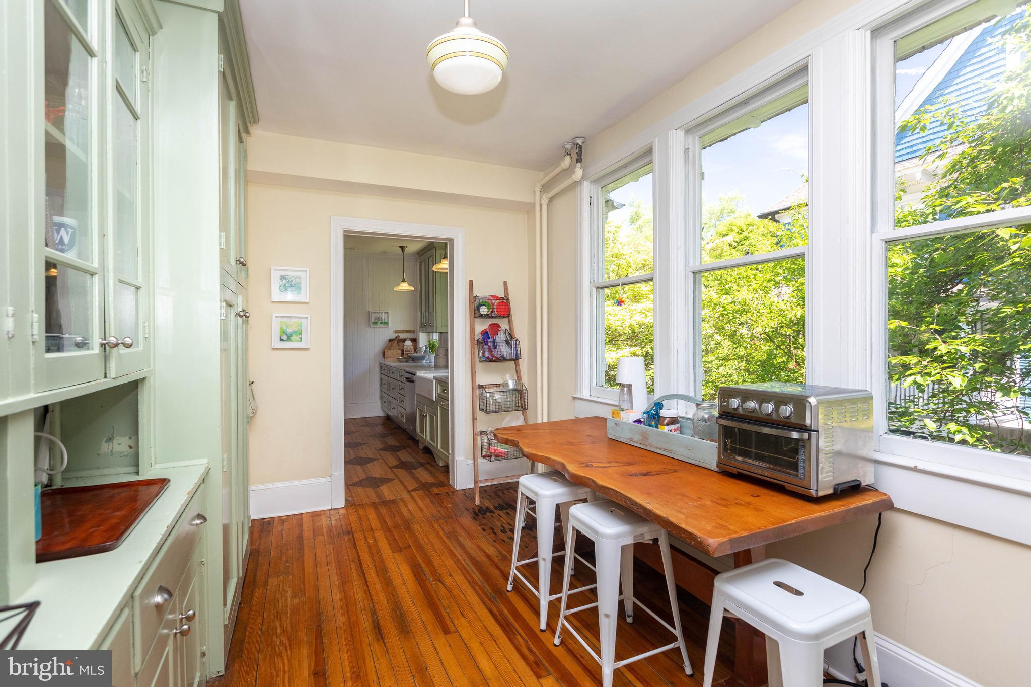 4711 Roland Avenue Baltimore, MD 21210 - Photo 30 of 68 a outdoor space with wooden floor and furniture