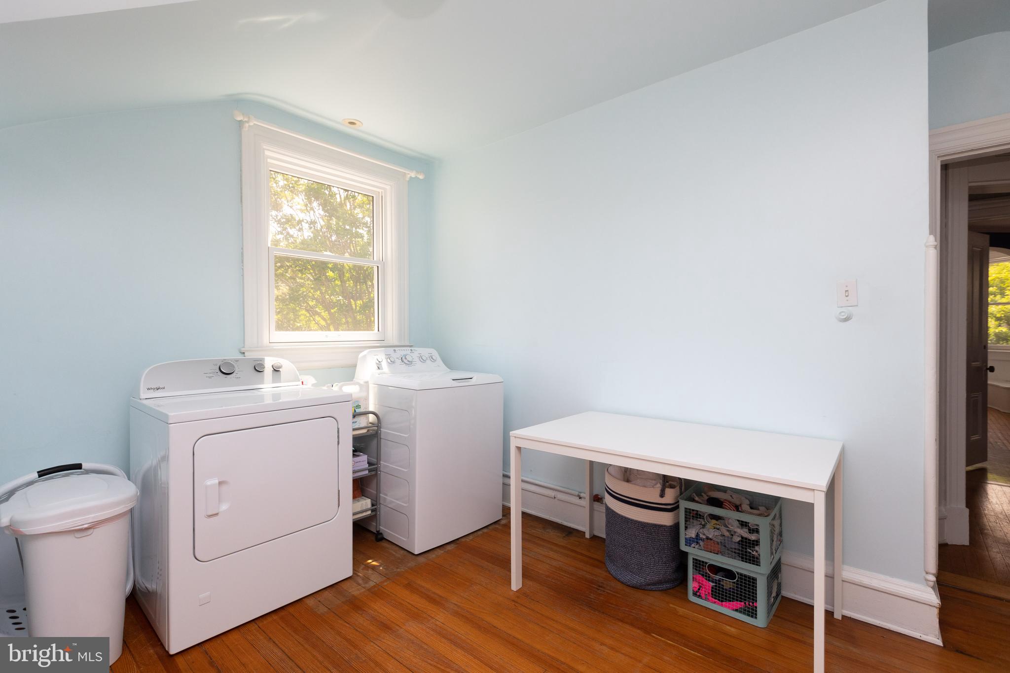 4711 Roland Avenue Baltimore, MD 21210 - Photo 40 of 68 a utility room with dryer and washer