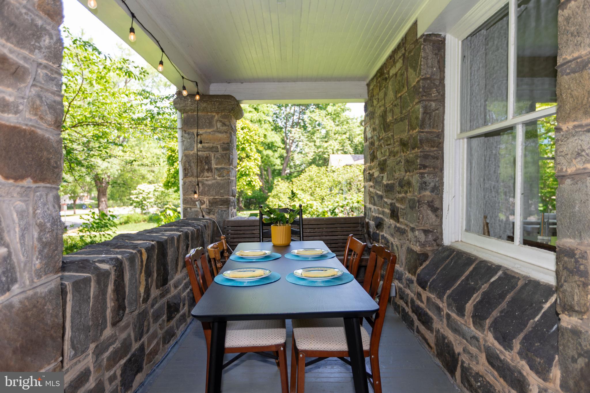 4711 Roland Avenue Baltimore, MD 21210 - Photo 8 of 68 a view of a balcony dining area