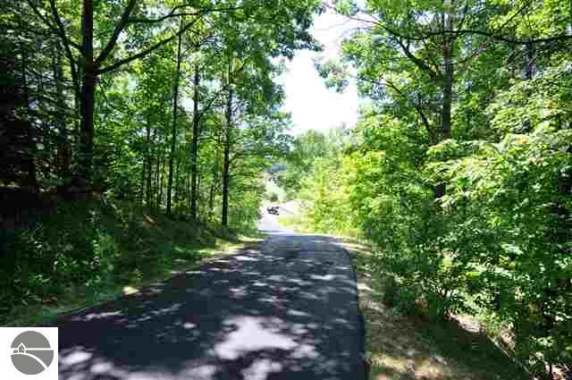 10639 Center Road Traverse City, MI 49686 - Photo 29 of 50 1737841-28.JPG
